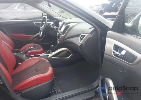 2012 Hyundai Veloster Base W/Red/Black z USA, uszkodzony, nr VIN KMHTC6AD9CU053040